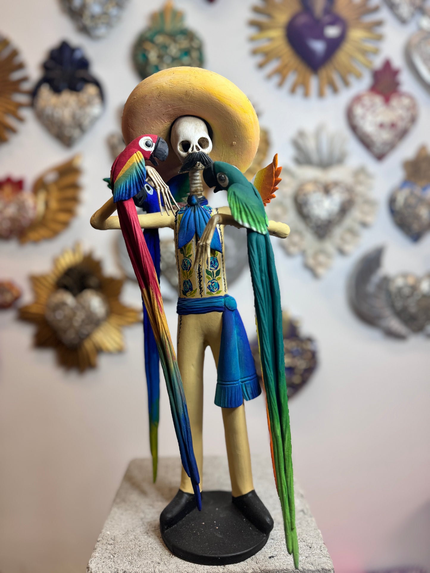 Medium macaw catrinas