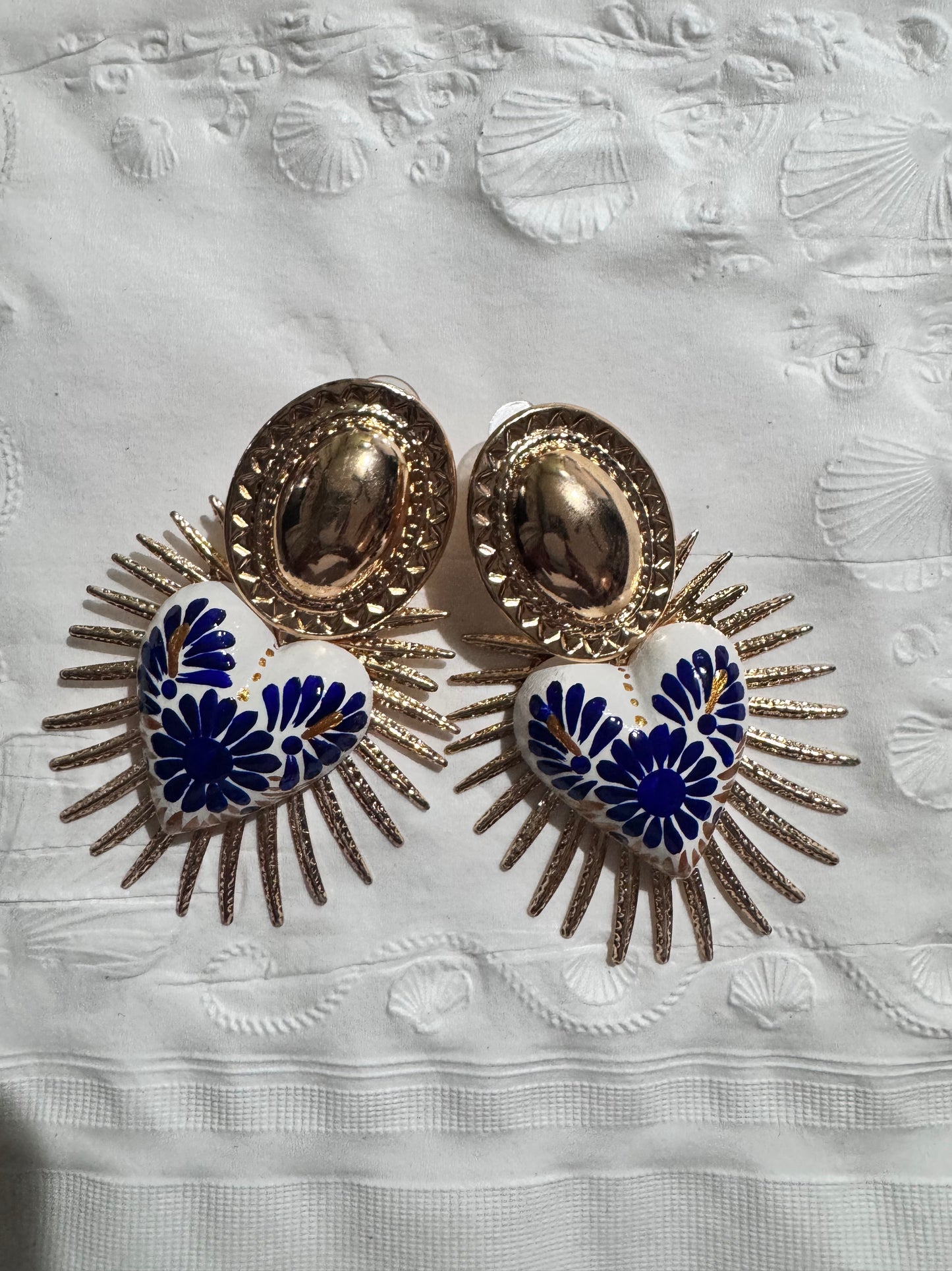 Resplandor heart earrings