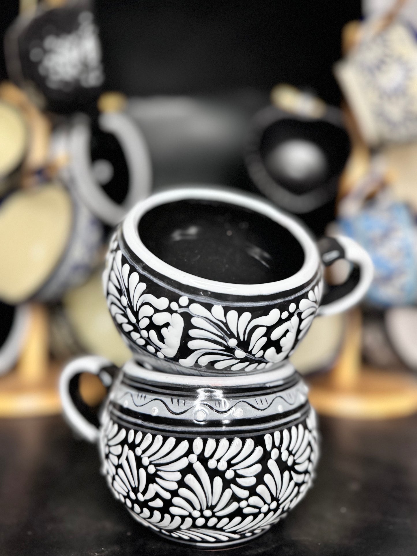 Round Talavera mug